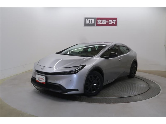 プリウス1.8 X E-Four 4WD