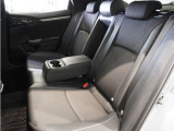 【セカンドシート】ゆったり快適に座っていただけますので、楽しくドライブに参加できます。