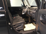 フィット性も良く、楽な運転姿勢を保てます。