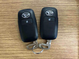 【スマートキー】 スマートキーを携帯していれば、ドアハンドルのボタンを押すだけでロックの解除ができます