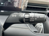 【オートライト(AUTO)】外の明るさをシステムが感知して、自動でヘッドライトが点灯します!ヘッドライトをつけ忘れを防ぐ便利機能です。