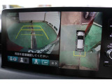 バックカメラを搭載しておりガイドラインも表示されますので車庫入れも安心ですね♪