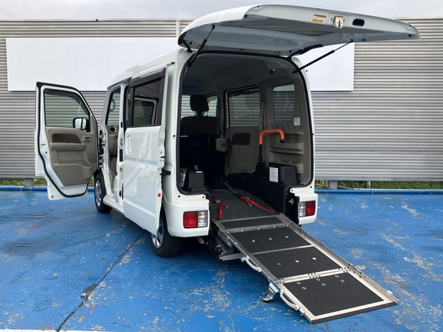 NV100クリッパーリオ チェアキャブ ハイルーフ 4WD