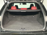 レクサス車らしい細部までこだわった高級感と見る人を一目で虜にするエモーショナルな魅力を持ち合わせております。