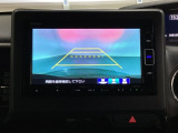 バックでの車庫入れも安心です! リアカメラが付いているバックモニター付のナビを装備しております。操作線もついており距離感も画面から確認できます。