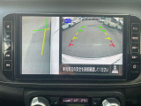 【アラウンドビューモニター】周囲を見渡せる映像で、スムースな駐車をサポートします