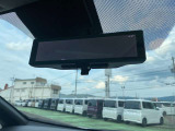 インテリジェントミラーで後ろに荷物を沢山載せていてもフル乗車でも後ろにカメラが搭載してるので後方視界バッチリ♪
