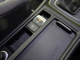 電動パーキングにブレーキホールドも付いております。