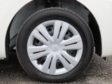 純正のホイールカバーを履いてます!