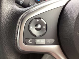 【ステアリングスイッチ】 手元のスイッチでナビ等の操作が行える非常に便利な機能です◆社外ナビ等への連動には別途ケーブルが必要な場合もございます。