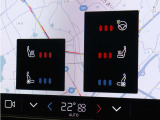 Google搭載によりさまざまな機能をハンズフリー操作できます。フロントにはシートヒーター&シートエアコン、ステアリングホイールヒーターを装備!北欧スウェーデン発祥のブランドならではのオプションです。