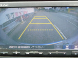 後退や車庫入れ時に安心のバックカメラ付き!夜間や雨天などの視界の悪いシーンでも視えて安心ですね♪