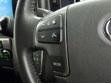 ステアリングスイッチ装備!運転しながら手元でオーディオの操作などができます。