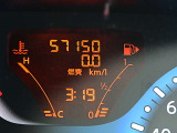 メーター内には走行距離の他、平均燃費、瞬間燃費の表示が出来ますのでエコ運転に役立ちます。