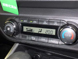 【オートエアコン】お好みの温度に設定して頂くと、車内の温度を自動調整♪快適にクルマの中を過ごして頂けます。