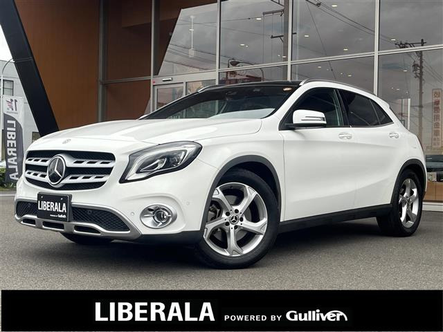 GLAクラスGLA220 4マチック 4WD4WD 本革シート