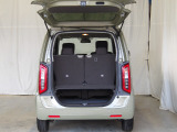 ラゲッジスペースも充分な広さです♪