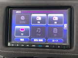 ナビ機能だけでなく、フルセグ、Bluetooth、DVDとCD再生などのオーディオ機能がついています!