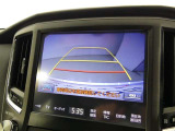 車庫入れや駐車で威力を発揮するのがバックモニター!ナビディスプレイに後ろの様子が映し出されるから安心です。