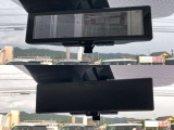 スマートルームミラーなので後席に人や大きな荷物があっても後方確認がしやすいです。