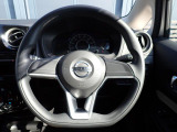 ステアリングはとてもきれいな状態です☆