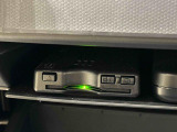 ETCカードを挿入することで高速道路を利用する際の支払いがキャッシュレスになったり、ETCスマートインターチェンジが利用できたり、とても便利なアイテムです!保証は修理保証のみとなります。