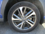 夏タイヤ。純正アルミホイール。