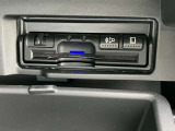 すっきり埋め込み型ETC車載器(高速道路の利用時に 料金所の通過をスムーズに行うために自動で料金を精算するシステム)