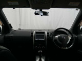 見通しのよいすっきりとした視界で、誰でも運転しやすいです。運転のしやすさは疲れにくさにも繋がりますよ♪