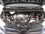 「まるまるクリン」によりエンジンルームもキレイに仕上げてあります。もちろん整備も済みですのでご安心してお乗りいただけます。