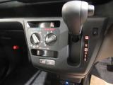 ミッションはCVTです 操作自体は通常のオートマチックと同様です 無段変速機といわれるCVTは変速のショックがなく、よりスムーズな運転が可能です