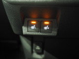 運転席と助手席にはシートヒーターが装備されています。