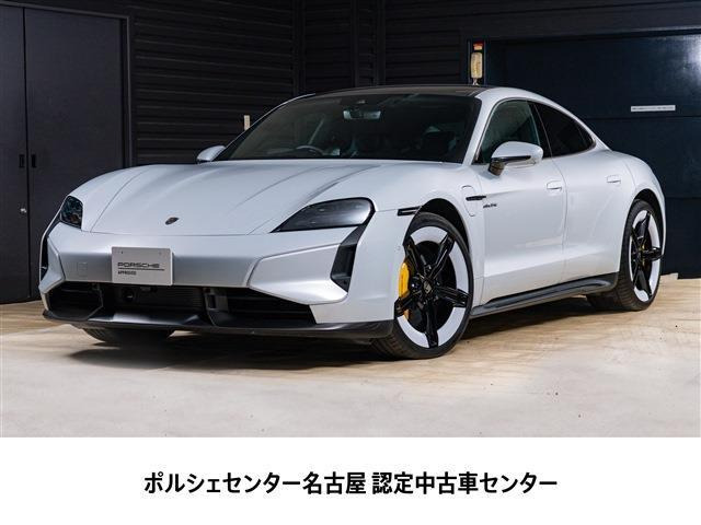 タイカンターボS 4シート 4WD