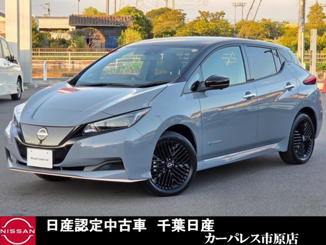 リーフe+ X 90周年記念車