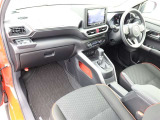 高品質カークリーニング ピカピCar 外装・内装、岐阜トヨペットの専門スタッフがシートもカーペットも綺麗に洗浄済み!プロの仕上げを是非ご確認下さいませ。