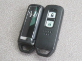 スマートキー2つ付きです。