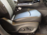 新車保証残がないお車でもご安心ください。1年間/走行距離無制限のメーカー保証を無償で付帯してご納車致します。また延長保証もご用意しております。詳しくはスタッフまでお気軽にお問合せ下さいませ。