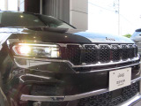 Fiat Chrysler Automobiles 正規ディーラー「Jeep西東京」 東伏見駅より徒歩で7分 青梅街道沿いに面しております。株式会社光岡自動車が運営する認証工場併設でご満足いただけるサービスをお届けします。