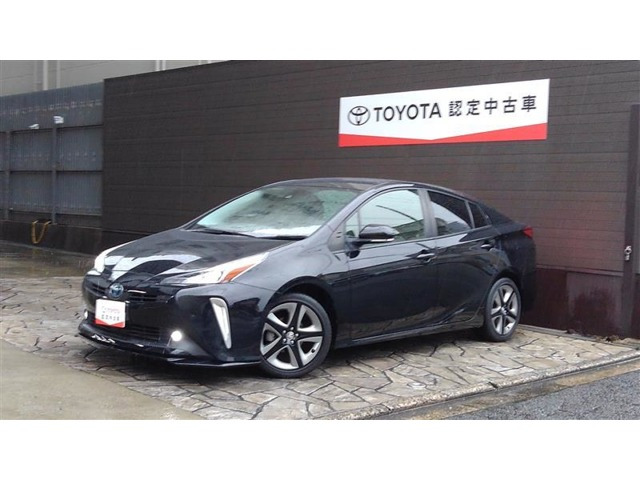 プリウス 1.8 S ツーリングセレクション E-Four 4WD （6AA-ZVW55）