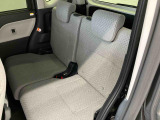 後部座席です。座り心地も足元もゆったり♪♪