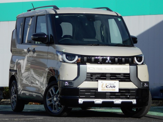 デリカミニ T プレミアム 4WD 