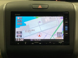 ナビゲーションは、フルセグTV対応のGathers純正メモリーナビを搭載しています。ナビに曲を記憶させるミュージックサーバー使用時は、別途SDカードが必要になります。