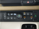 ◆オートエアコン装備◆ お好みの温度を設定をするだけで、後は、自動で風量を調節してくれます!快適にドライブが楽しめます。