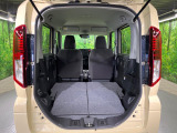 後席を格納すると、これだけの広さが!シーンに合わせたシートアレンジで、大きな荷物も積むことが出来ます♪