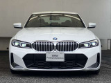 ★弊社のお車をご覧頂きありがとうございます。弊社は千葉県にあるBMW正規ディーラー店ですので安心してご検討下さい。全国各BMWディーラーにて保証サービスも受けられますので遠方のお客様もご安心下さい。★