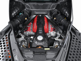 4.0L V8ツインターボエンジンに加え、3基のモーターを搭載したプラグインハイブリッドモデルでございます。