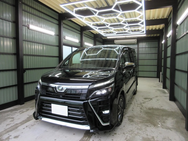 ヴォクシー 2.0 ZS 煌II 4WD 