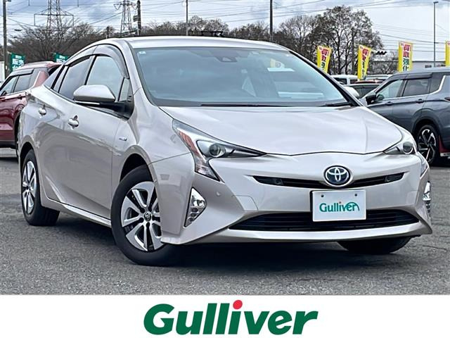 プリウス1.8 A E-Four 4WD修復歴無し