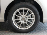 R4年式夏タイヤ175/65R15ブリジストン製です。