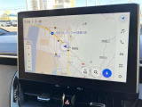 純正ナビを装備。タッチパネル式で使いやすく、お出かけもラクラクです。